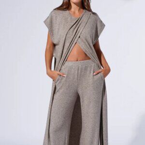 VIBE OUT LONG KNIT SHIRT IN GREY - S/M Brand New